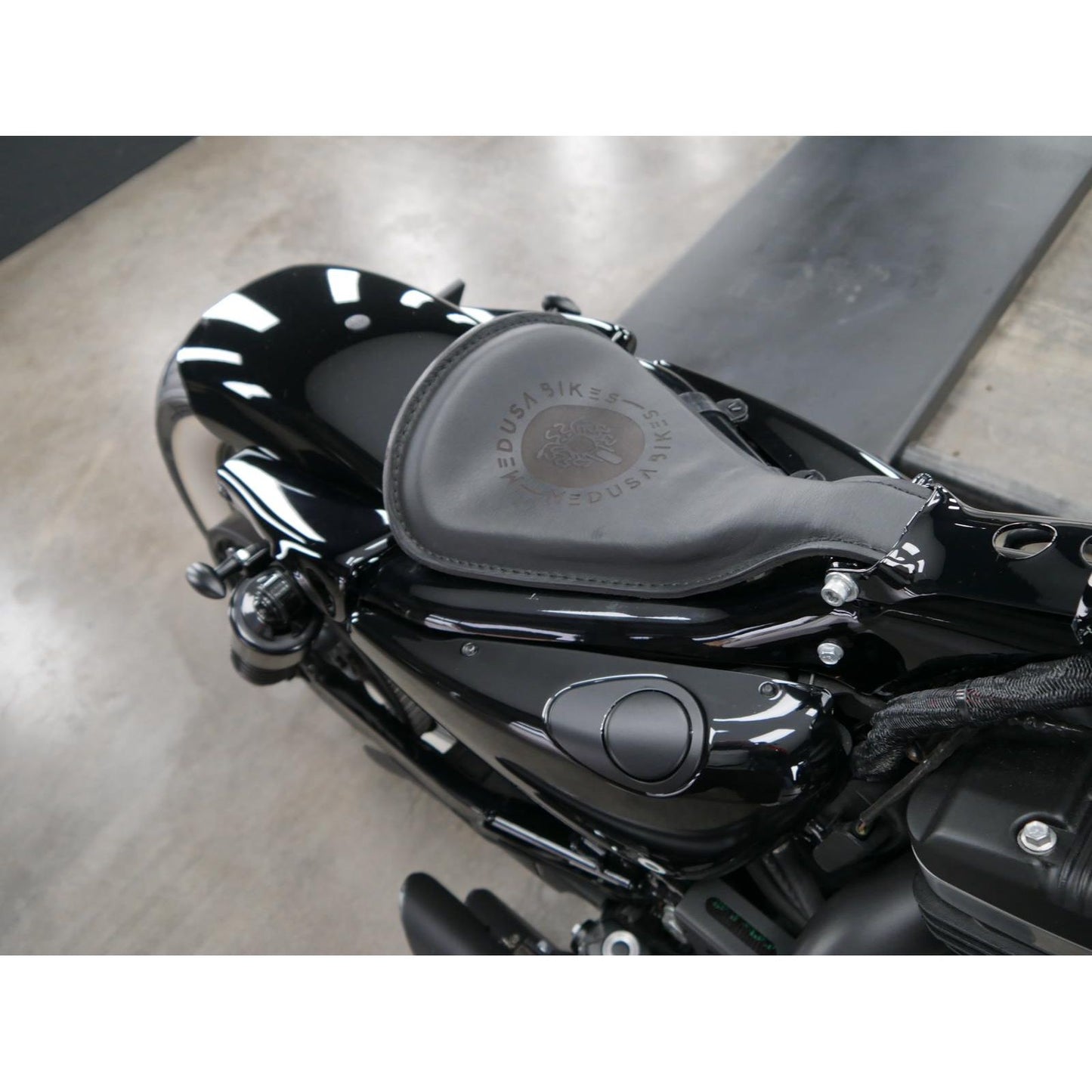 MEDUSA BIKES® - RAHMENSITZ SOLO KLEIN FÜR SPORTSTER AB (2004)