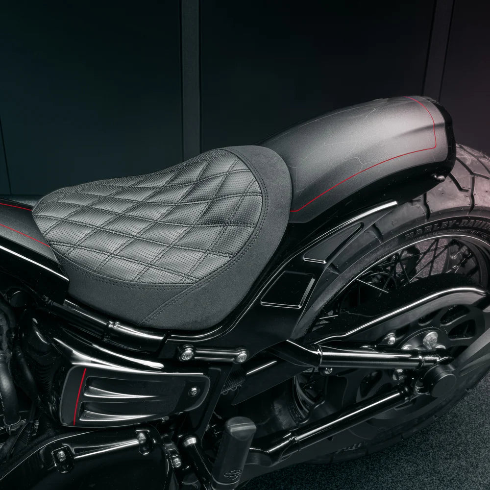 PREDATOR SOLO SITZ LANG FÜR BOBBSTR HECKFENDER FÜR SOFTAIL MODELLE (2018–2026) (Kopie)