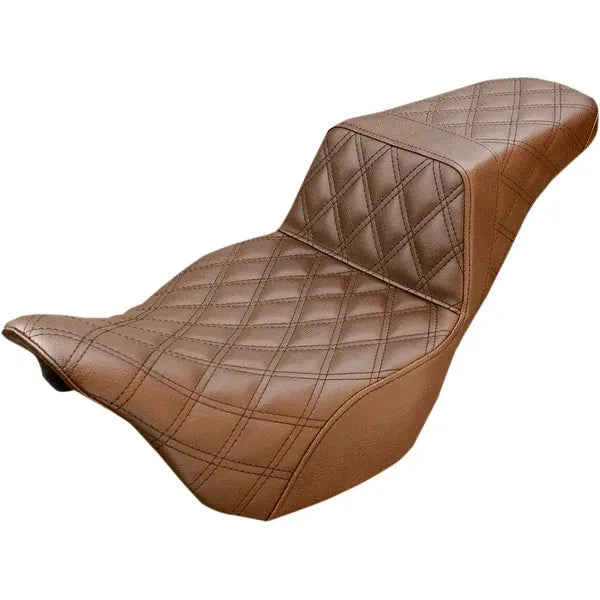 SADDLEMEN STEP-UP SEAT HELLBRAUN | ZWEISITZER | FÜR TOURING FLT AB (2008-2023)