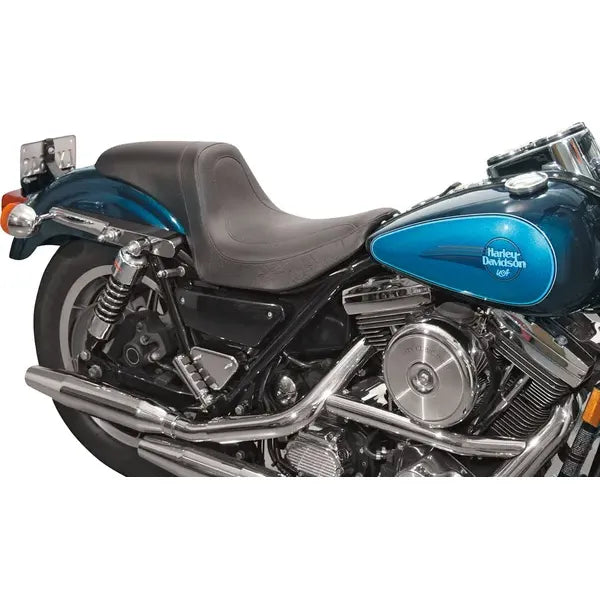 Fastback-Sitzbank an einer Harley-Davidson FXR, Anbaubeispiel