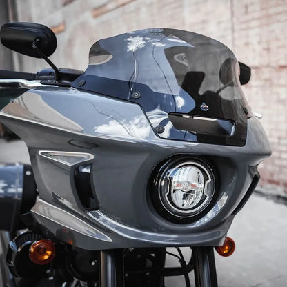 FLARE WINDSCHILD 6 ZOLL BELÜFTET DARK SMOKE – LOW RIDER ST (AB 2022) – PRODUKTFOTO