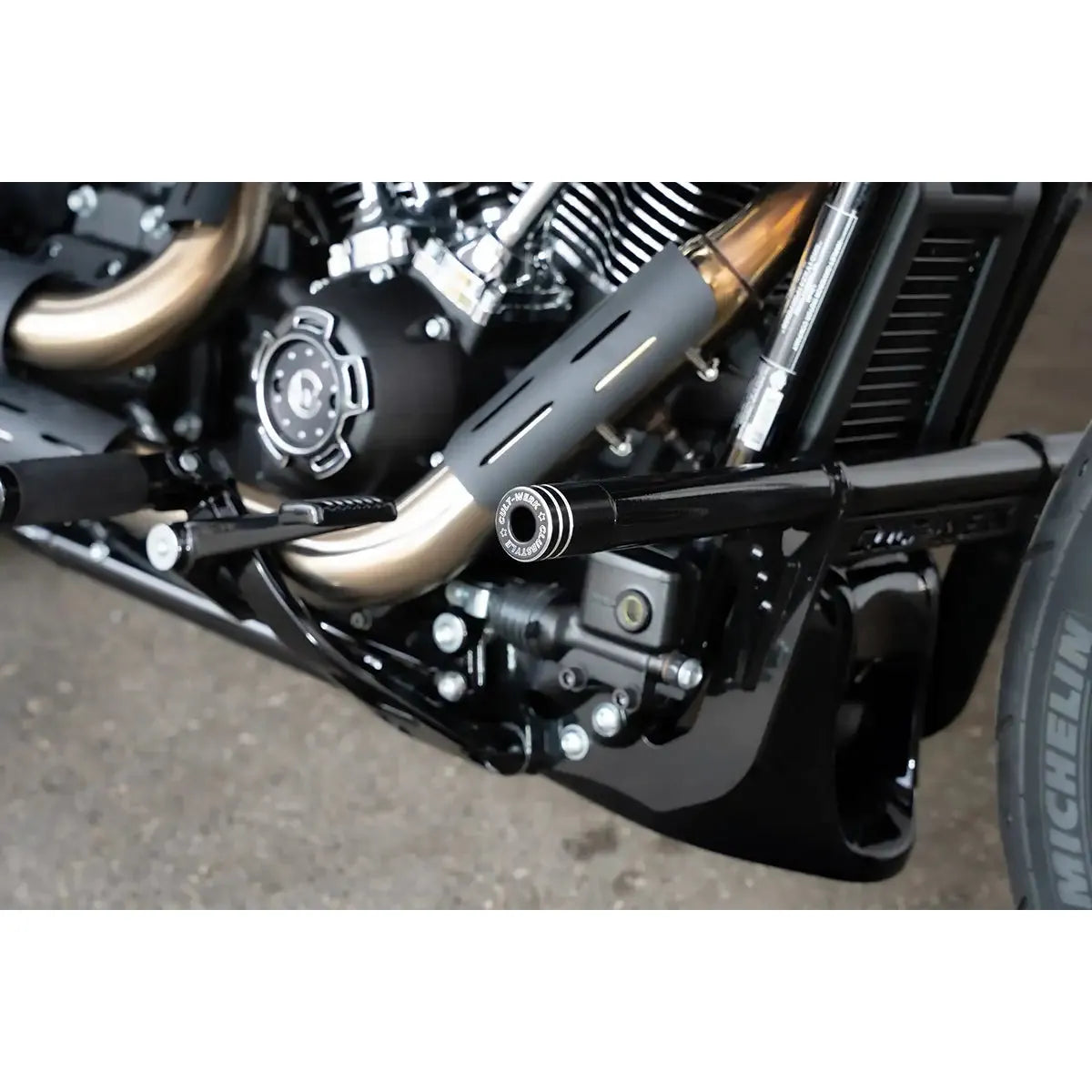 CULT-WERK - CRASH BAR CLUBSTYLE X1 VORNE & HINTEN FÜR SOFTAIL AB (2018)