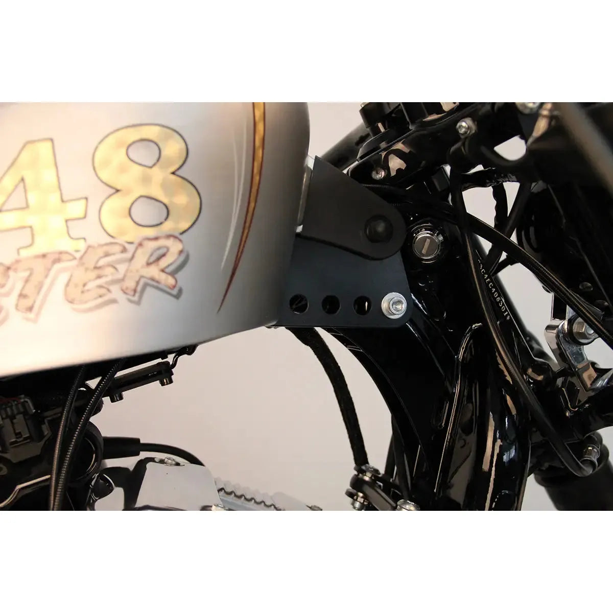 CULT-WERK - TANK LIFT FOR ALL SPORTSTERS