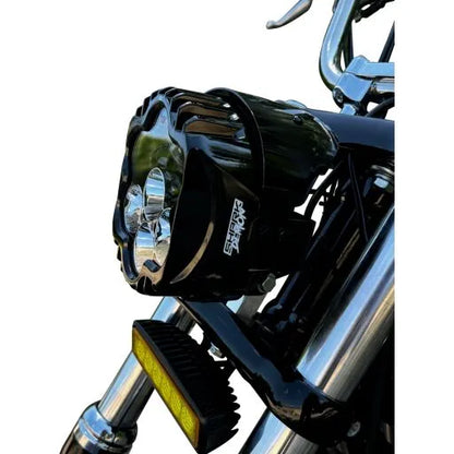 Shark Demon LED-Scheinwerfer Schwarz ECE mit Sockelhalterung für Harley-Davidson Modelle – Custom Dynamics – Bild 2