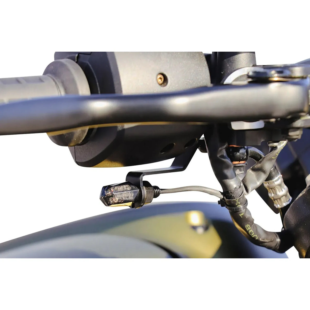 Blinkerhalter Vorne für Harley-Davidson Sportster S und Nightster (2021–2026) – Bild 4